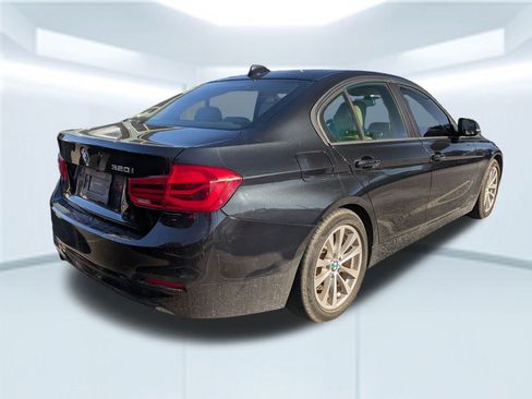 Used 2018 BMW 320i Sedan image 4