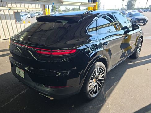 Used 2020 Porsche Cayenne E-Hybrid Coupe w/ Premium Plus Package image 4