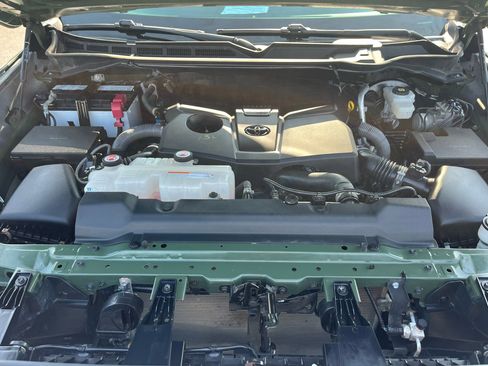 Used 2022 Toyota Tundra Limited image 9