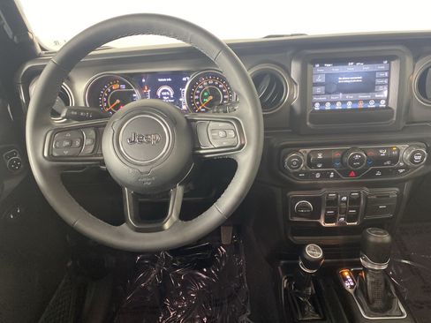 Used 2023 Jeep Wrangler Unlimited Sport AWD/4WD image 31