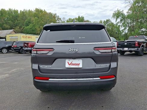 Used 2022 Jeep Grand Cherokee L Limited w/ Luxury Tech Group II image 5