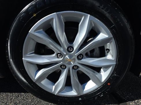 Used 2024 Chevrolet Malibu LT image 9