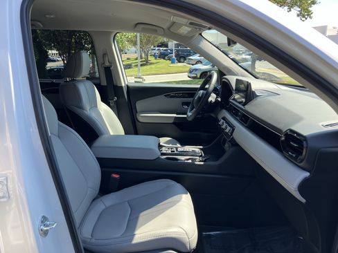 Used 2025 Honda Pilot EX-L image 34