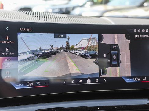 New 2026 BMW 550e xDrive image 31