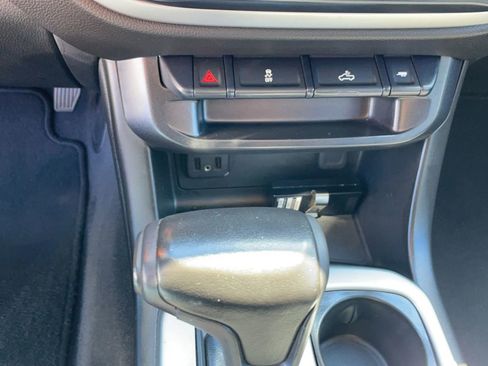 Used 2019 Chevrolet Colorado LT w/ LT Convenience Package RWD image 13