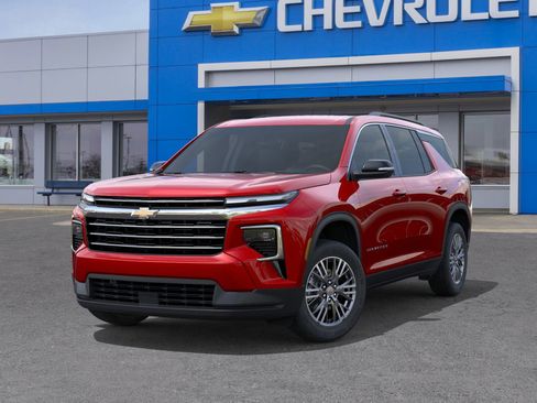 New 2026 Chevrolet Traverse LT w/ LPO, Floor Liner Package image 6