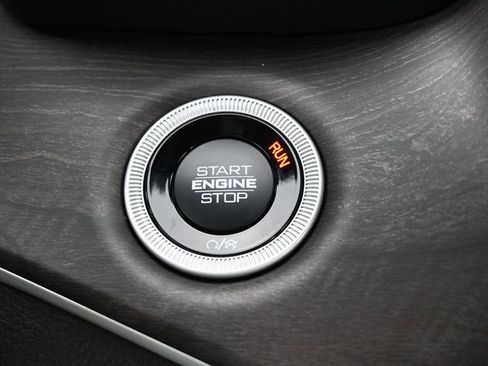 Used 2025 Jeep Grand Cherokee L Limited image 26