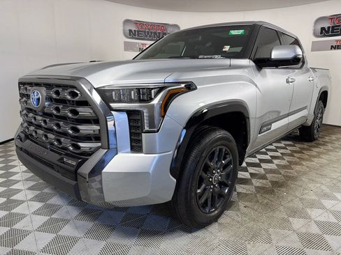 Used 2023 Toyota Tundra Platinum AWD/4WD image 8