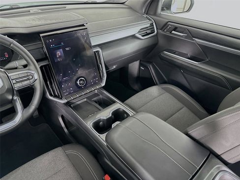 Used 2025 GMC Acadia Elevation image 30