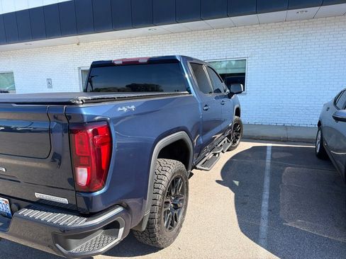 Used 2021 GMC Sierra 1500 Elevation w/ LPO, Elevation Black Package AWD/4WD image 7