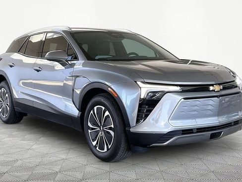 Used 2025 Chevrolet Blazer EV LT AWD/4WD image 1