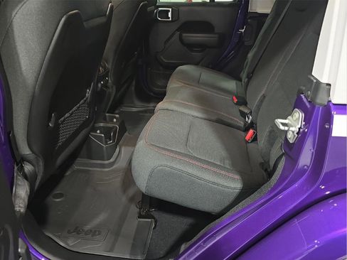 New 2026 Jeep Wrangler Unlimited Rubicon w/ Whitecap Package image 21