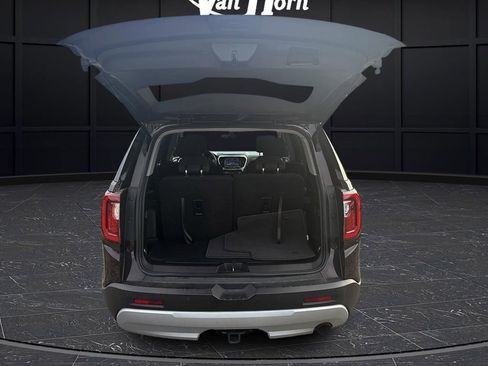 Used 2021 GMC Acadia SLE image 12