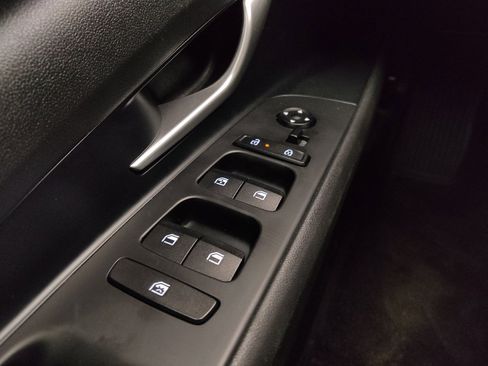 Used 2024 Hyundai Elantra SEL image 27