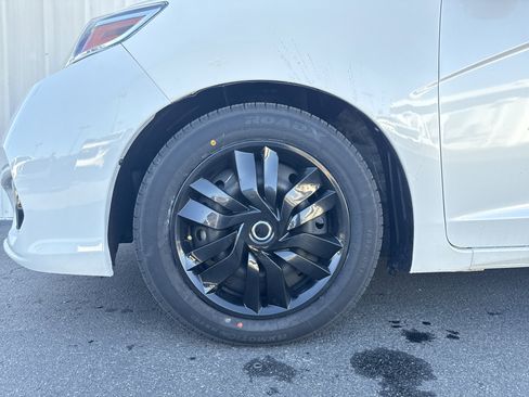 Used 2020 Honda Fit LX image 5