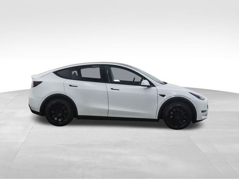 Used 2021 Tesla Model Y Long Range image 6