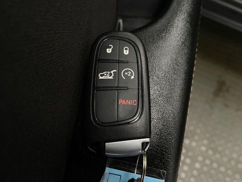 Used 2016 Jeep Cherokee Latitude w/ Comfort/Convenience Group AWD/4WD image 30