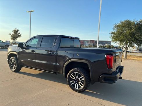 Used 2024 GMC Sierra 1500 AT4 w/ Technology Package AWD/4WD image 3