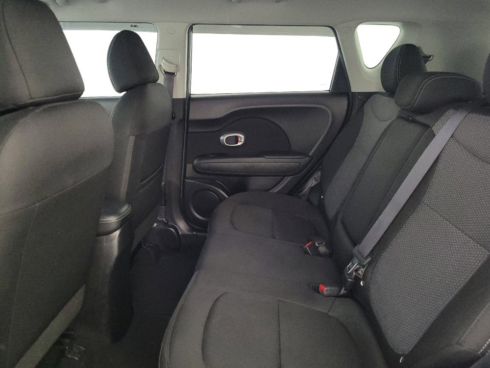 Used 2018 Kia Soul + FWD image 18