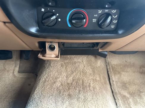 Used 1996 Ford Explorer 4WD 4-Door image 4