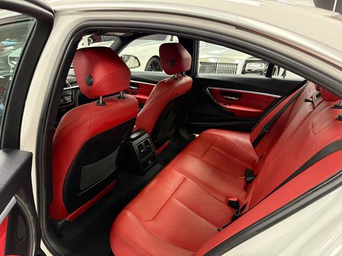 Used 2017 BMW 330e image 10