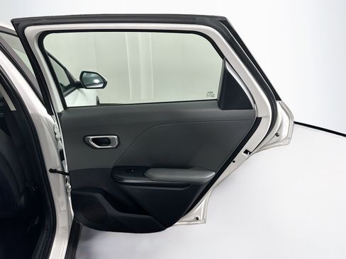 Used 2025 Kia K4 FWD image 30