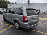 Used 2015 Chrysler Town & Country Touring-L w/ Driver Convenience Group image 4