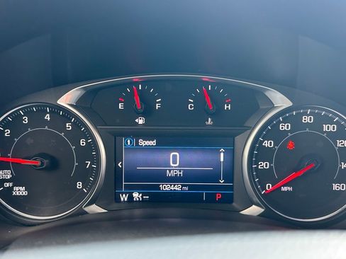 Used 2022 GMC Terrain SLE w/ Driver Convenience Package image 10