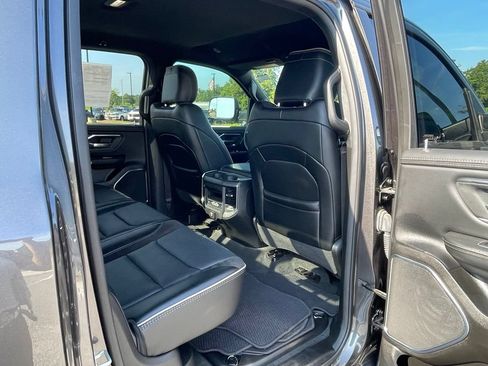 Used 2024 RAM 1500 Laramie AWD/4WD image 46