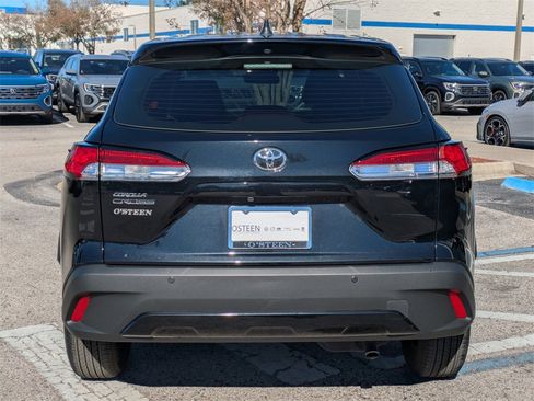 Used 2023 Toyota Corolla Cross L image 5