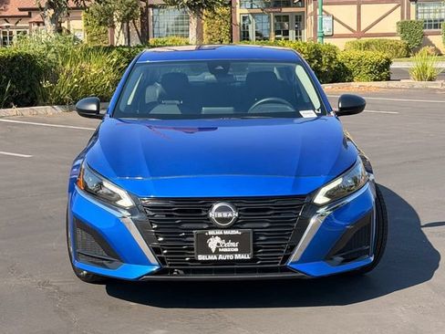 Used 2025 Nissan Altima 2.5 SV FWD image 3