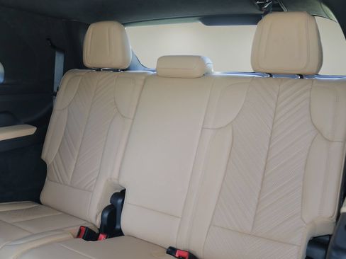 Certified 2026 Cadillac Escalade IQ Luxury 2 w/ LPO, Radiant Package AWD/4WD image 16