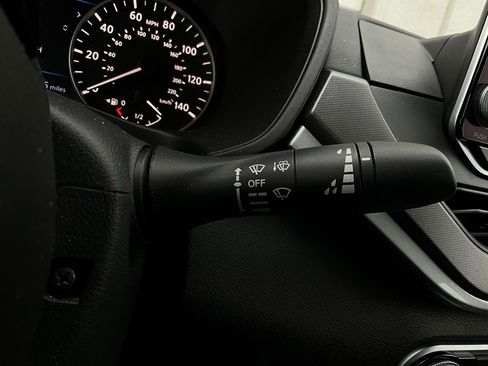 Used 2025 Nissan Altima 2.5 SR image 35