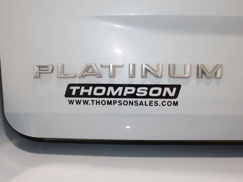 Used 2025 Ford Expedition Platinum AWD/4WD image 36