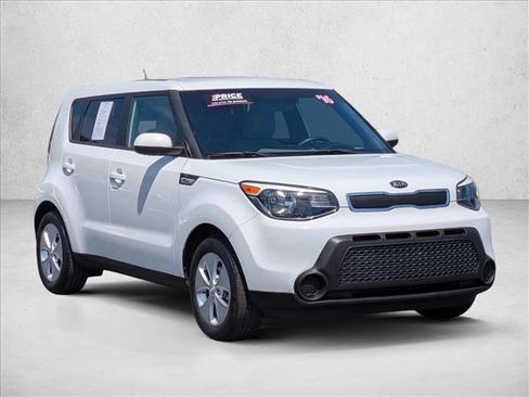 Used 2016 Kia Soul FWD image 3