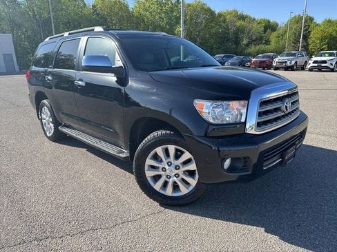 Used 2017 Toyota Sequoia Platinum AWD/4WD image 2