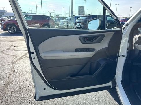 Certified 2026 Subaru Forester AWD/4WD image 9