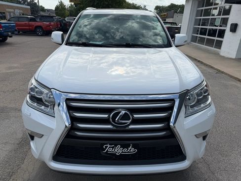 Used 2017 Lexus GX 460 Premium AWD/4WD image 3