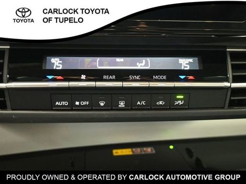 Used 2025 Toyota Sienna LE image 13