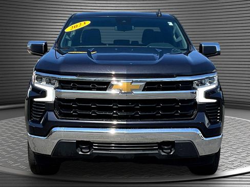 Used 2023 Chevrolet Silverado 1500 LT image 2