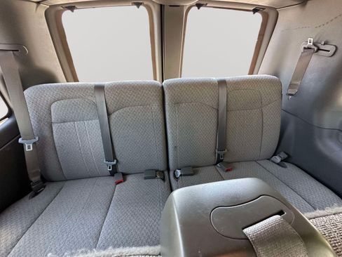 Used 2025 Chevrolet Express 3500 LT w/ LT Preferred Equipment Group RWD image 25