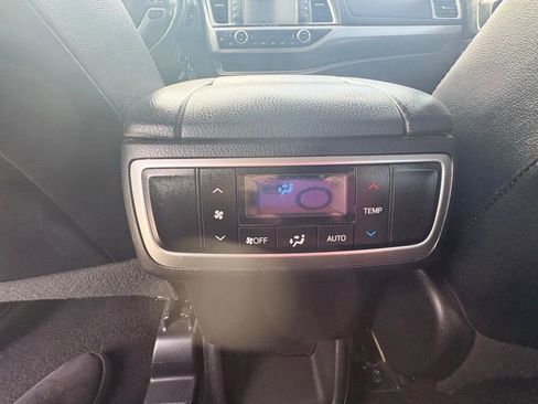 Used 2017 Toyota Highlander Plus w/ Protection Package #3 AWD/4WD image 27