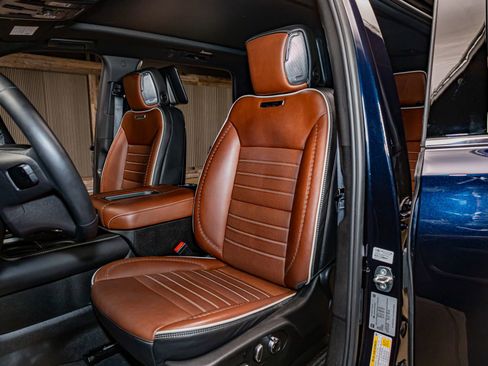 Used 2024 GMC Yukon Denali Ultimate image 19