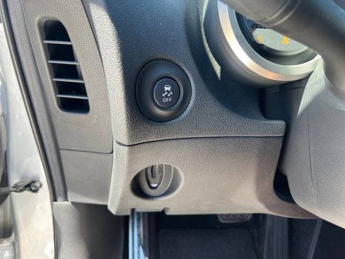 Used 2015 Nissan 370Z w/ Sport Package image 33