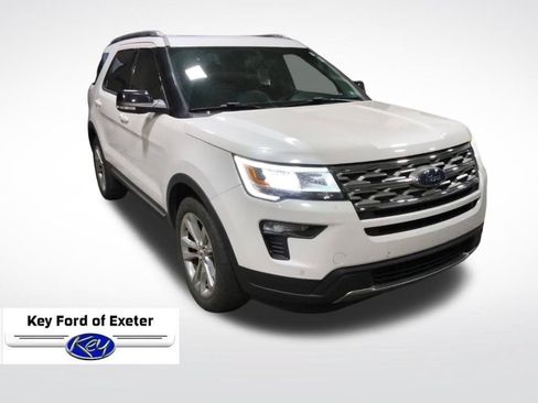 Used 2018 Ford Explorer XLT w/ Equipment Group 202A AWD/4WD image 2