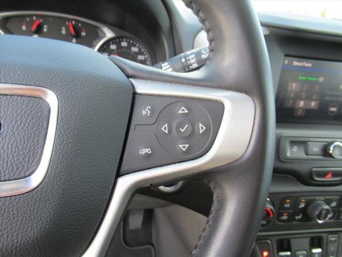 Used 2020 GMC Terrain SLE w/ Driver Convenience Package image 24