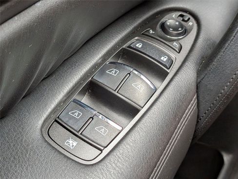 Used 2024 Nissan Armada SL w/ Captain's Chairs Package image 28