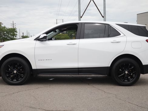 Used 2021 Chevrolet Equinox LT w/ LPO, Cargo Package AWD/4WD image 2