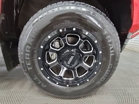 Used 2022 Toyota Tacoma SR image 41