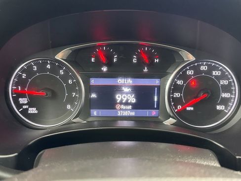 Used 2024 GMC Terrain SLT image 23